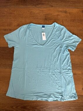 NWT Old Navy Sky Blue V-Neck Women's Size XS Tee